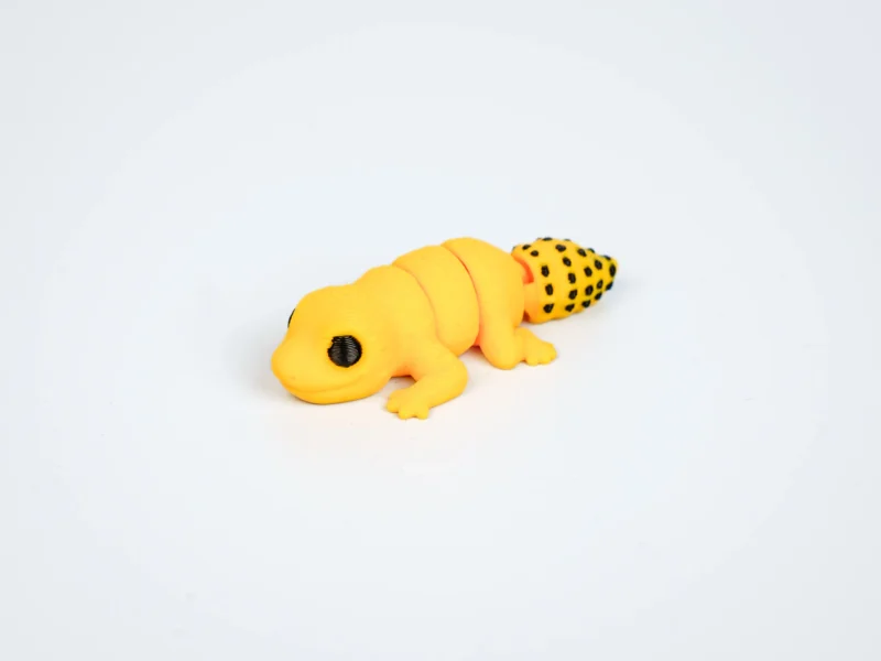 Mini articulated Leopard Gecko - front view