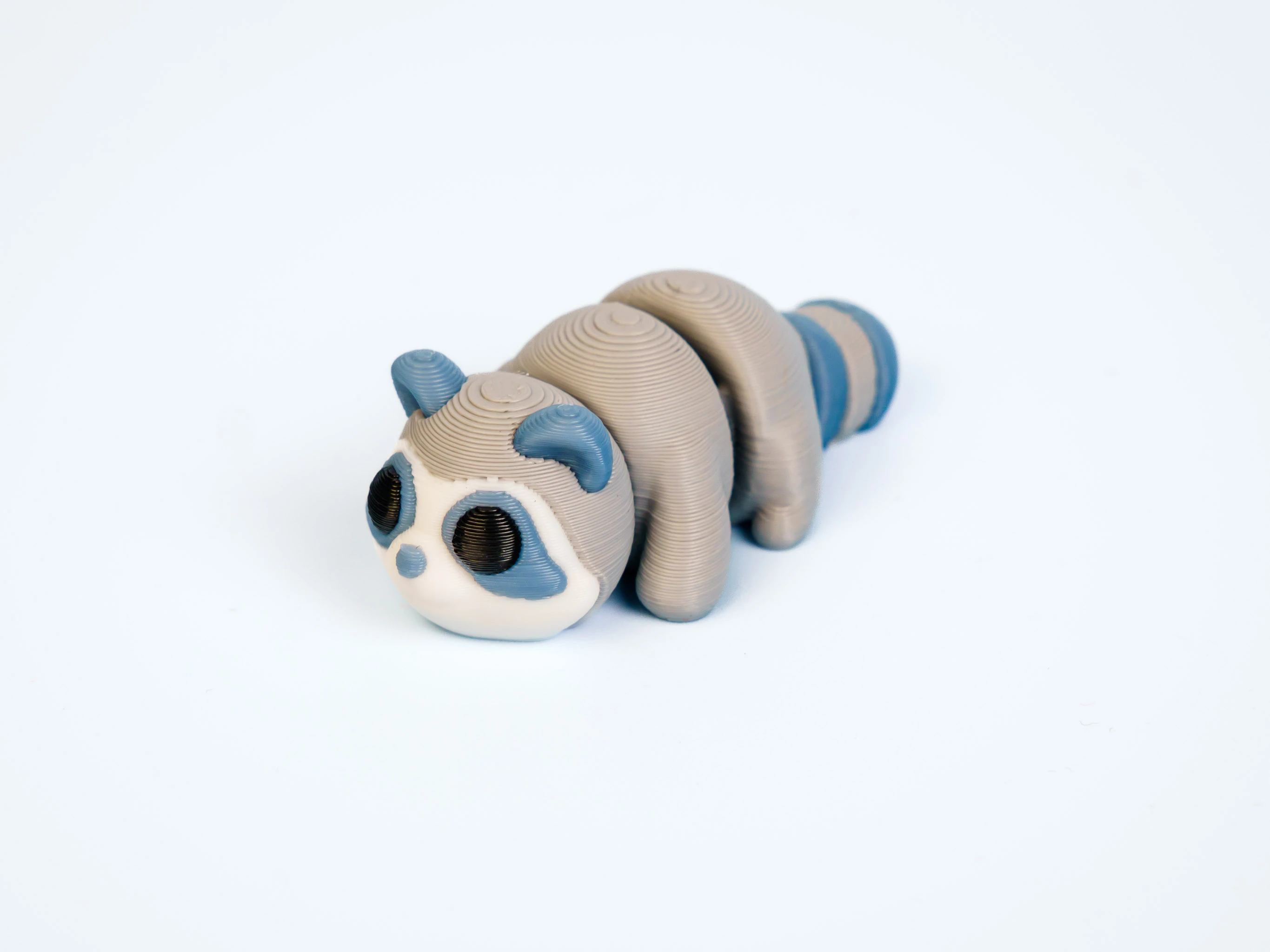 Mini articulated Raccoon - front view
