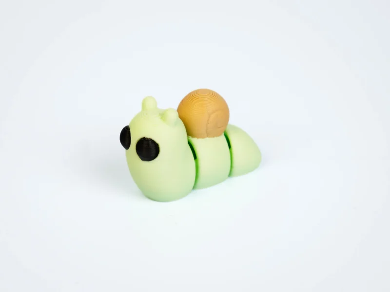 Mini articulated Snail Tiny - front view